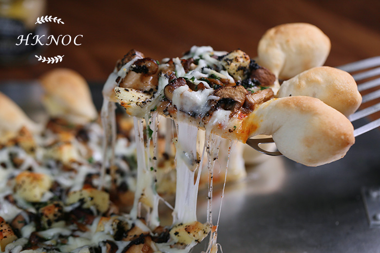 雜錦蘑菇黑松露芝心薄餅