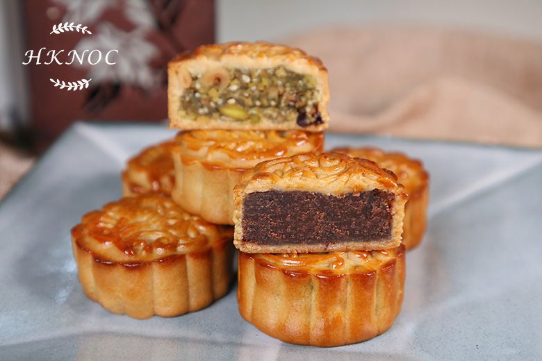 開心果五仁月餅+手工陳皮紅豆沙月餅