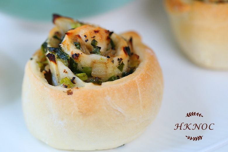 香蔥花卷配黑松露醬炒雜錦蘑菇