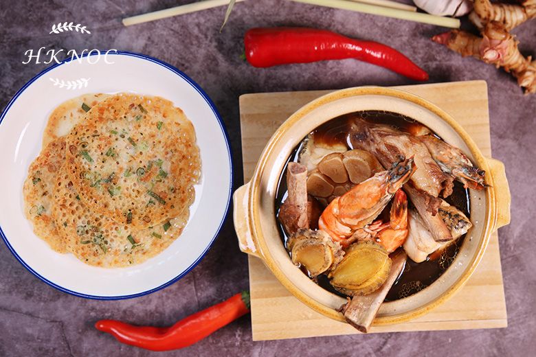 海鮮肉骨茶配煎蝦米脆餅