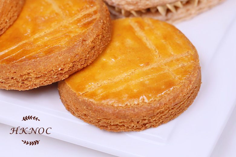 法式伴手禮二重奏 (布列塔尼酥餅 (鹹蛋黃味10塊) & 達克瓦茲 (椰子咖啡味6件)