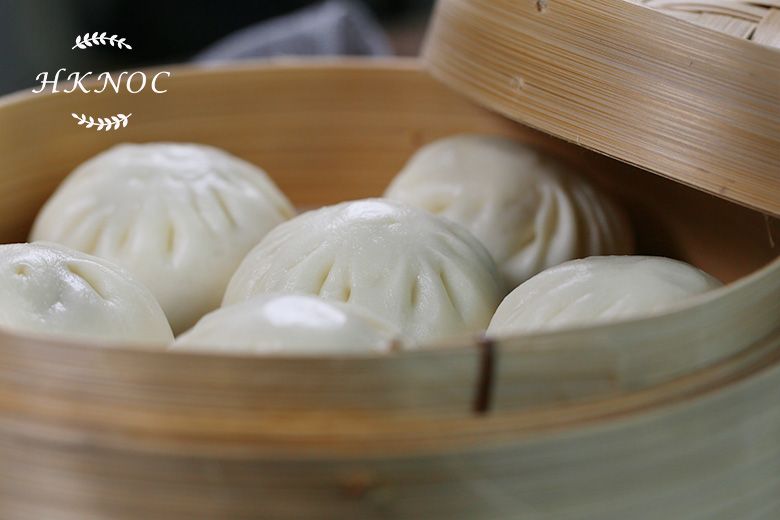 鮮肉蒸包配香菇青菜包