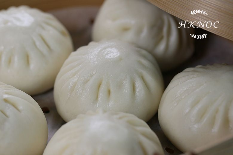 鮮肉蒸包配香菇青菜包