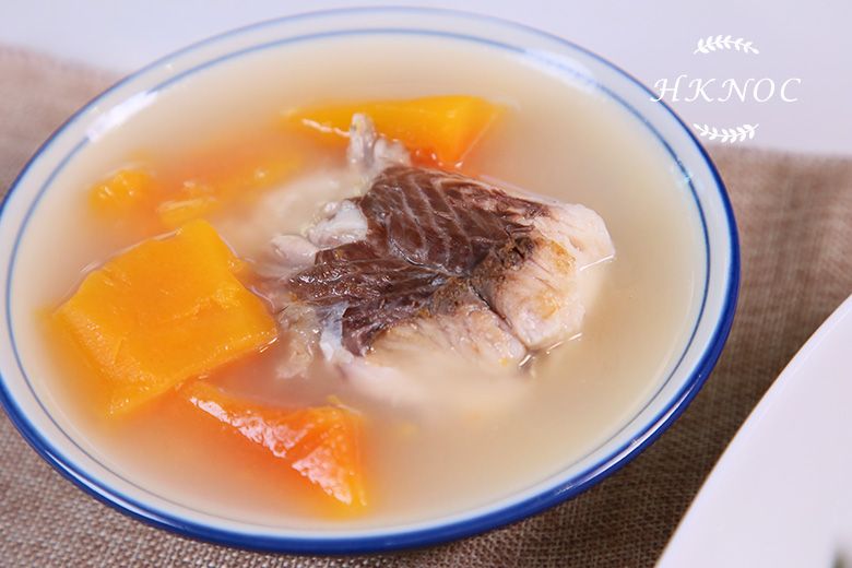 家常菜:示範-木瓜煎魚湯 實習-麻辣口水雞、蟹肉蛋白扒時蔬