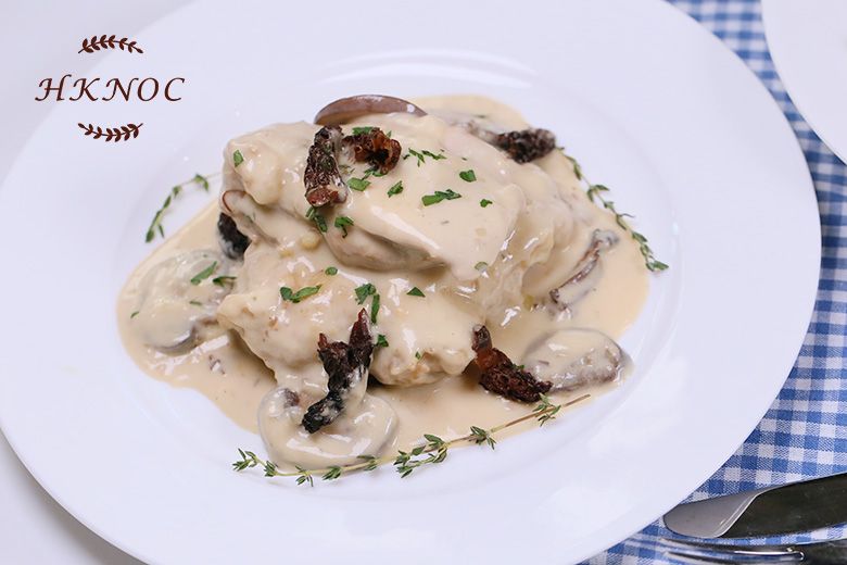 全日制D班 法餐:(奶油烤通心粉+法式白酒蘑菇燉雞+法式翻轉蘋果塔)