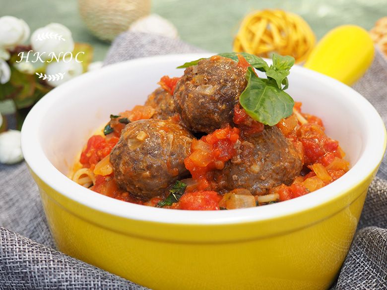 全日制A班(芝士薯蓉焗千層蔬菜塔 + 蕃茄汁肉丸意粉 + 傳統烤焗法國火雞配燒汁)