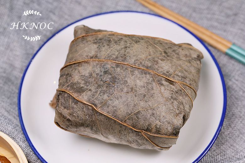 點心:傳統糯米雞 +豉汁鳳爪