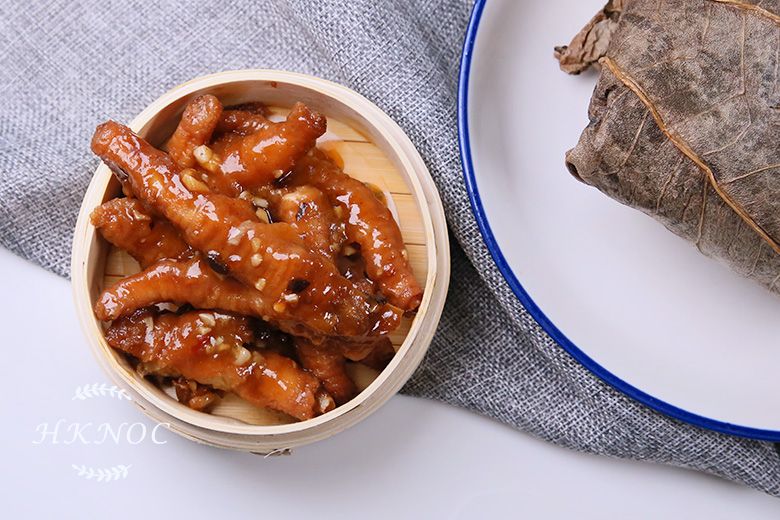 點心:傳統糯米雞 +豉汁鳳爪