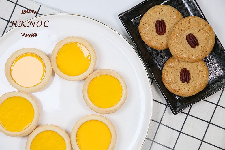港式酥皮蛋撻配合桃酥.