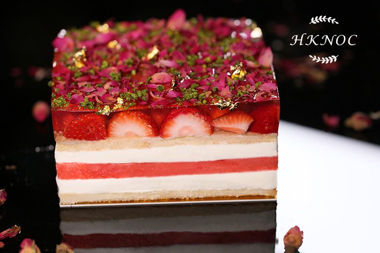 西瓜草莓玫瑰蛋糕