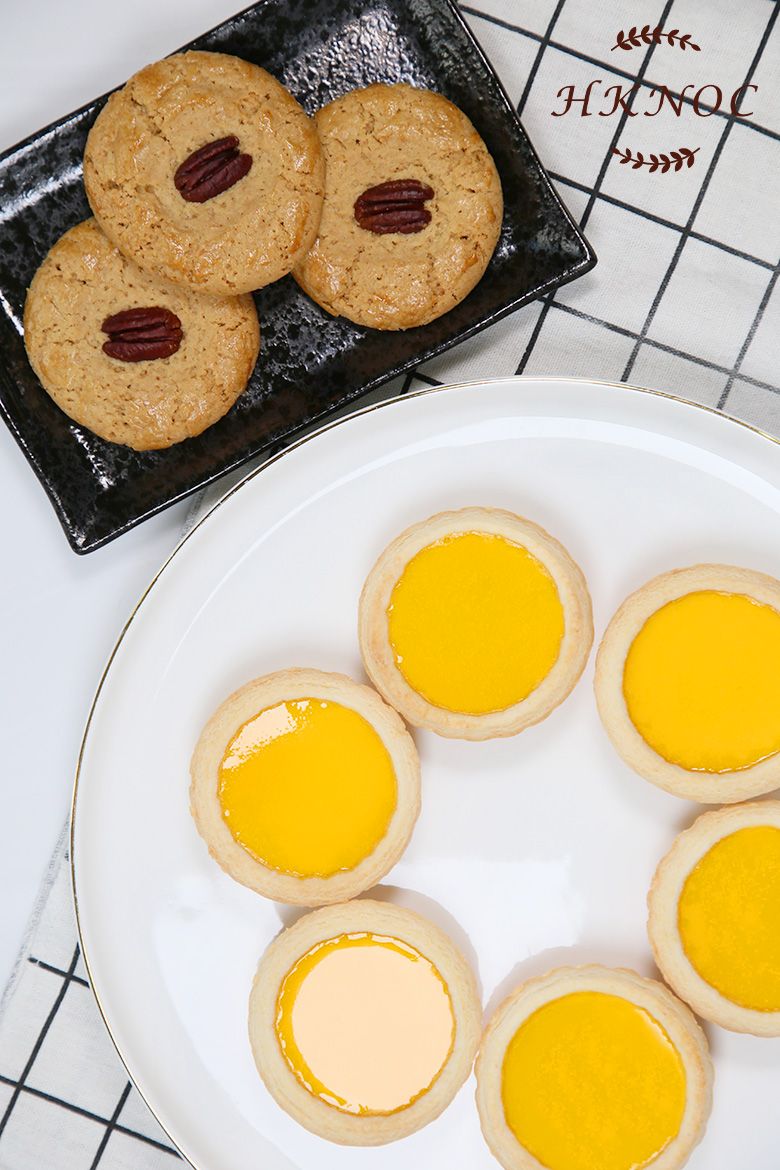 港式酥皮蛋撻配合桃酥.