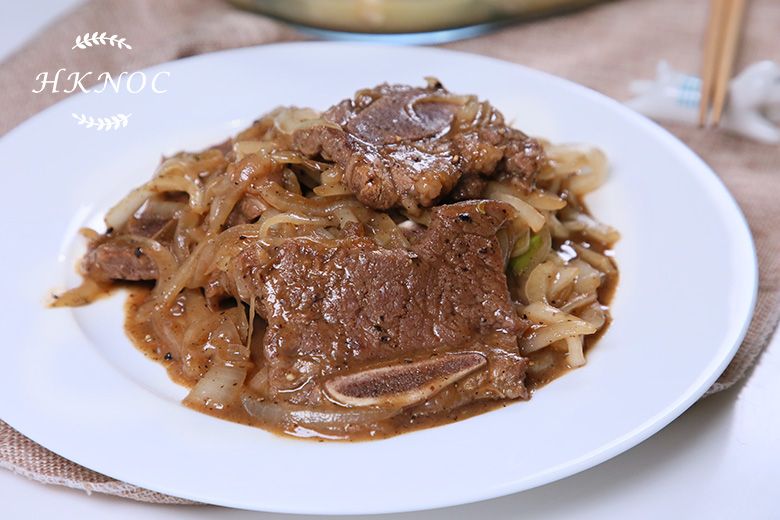 家常菜:示範-冬瓜清補涼湯 實習-蒜香金銀蛋白菜仔、洋蔥黑椒牛仔骨.