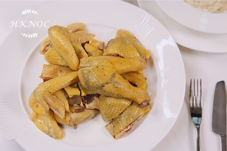 慢煮黑松露白切雞配松露煮年糕
