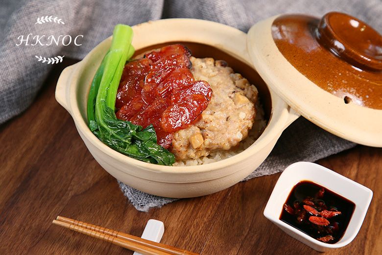 家常菜:手工肉餅煲仔飯