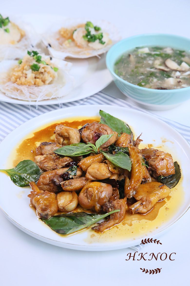 家常菜:(示範) 西湖牛肉羹 (實習) 三杯雞 (實習) 蒜蓉粉絲蒸元貝